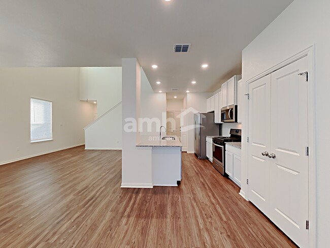 2710 Lillybrook Ln in New Braunfels, TX - Building Photo - Building Photo