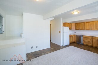 2057 10th Ave-Unit -1 in Honolulu, HI - Building Photo - Building Photo