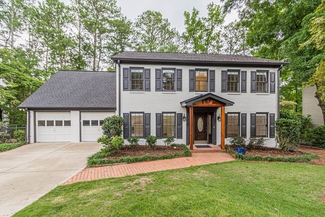 property at 2911 Bentwood Dr