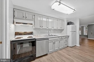 2007 Kalorama Rd NW in Washington, DC - Building Photo - Building Photo