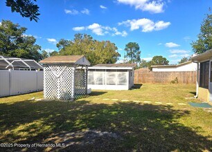 3251 Windbrook Ave in Spring Hill, FL - Building Photo - Building Photo