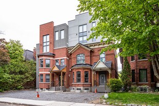 59 Russell Ave in Ottawa, ON - Building Photo