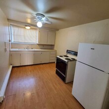 407 Adams Ln in Lewiston, ID - Foto de edificio - Building Photo