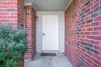 17319 Lobo Trail in Houston, TX - Building Photo - Building Photo