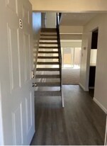 4433 Cynthia Way in Redding, CA - Building Photo