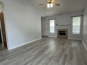 996 W Pueblo Dr in Jacksonville, NC - Building Photo - Building Photo