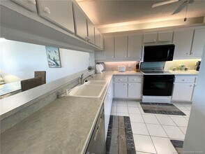 2491 NE Ocean Blvd in Stuart, FL - Foto de edificio - Building Photo