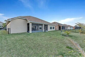 3535 Somerset Cir in Kissimmee, FL - Building Photo - Building Photo