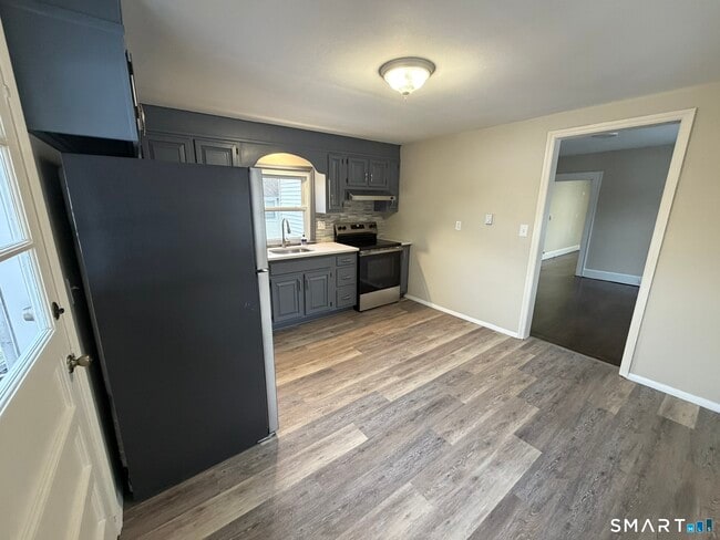 35 9th Ave in Danbury, CT - Building Photo - Building Photo