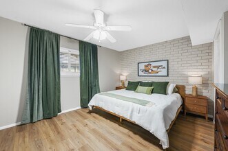 10203 Regal Oaks Dr in Dallas, TX - Building Photo - Building Photo