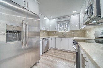 4345 SW 5th Terrace in Coral Gables, FL - Building Photo - Building Photo