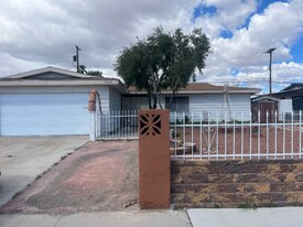 1208 Montclair St in Las Vegas, NV - Building Photo