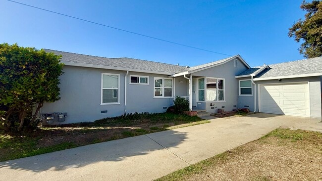 1319 Hubbard Ave in San Leandro, CA - Building Photo - Building Photo