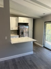 6801 Cheviot Rd, Unit 1 in Cincinnati, OH - Building Photo - Building Photo