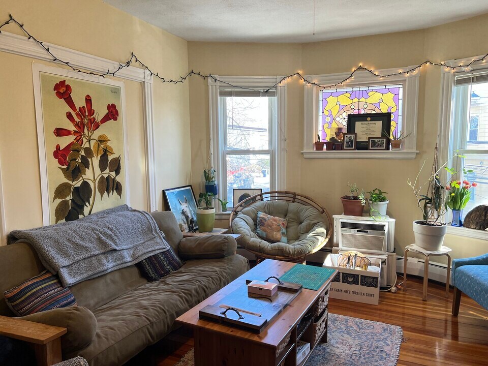 2 Gilson Ter, Unit 2 in Somerville, MA - Foto de edificio