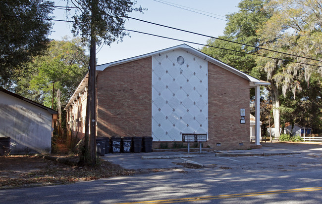 Johns Place Apartments in North Charleston, SC - Foto de edificio - Building Photo