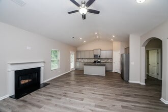 2518 Grayton Loop in Villa Rica, GA - Building Photo - Building Photo