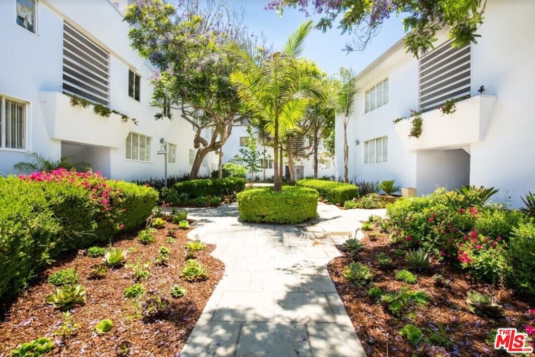 134 San Vicente Blvd-Unit -134 B in Santa Monica, CA - Building Photo