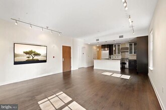 1610 N Queen St in Arlington, VA - Building Photo - Building Photo