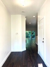 3105 NW 25th Way in Oakland Park, FL - Foto de edificio - Building Photo
