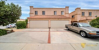 Chatsworth Apartments in San Fernando, CA - Building Photo
