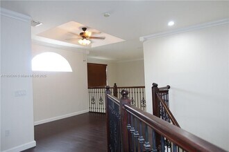 18125 NW 89th Ct in Hialeah, FL - Building Photo - Building Photo