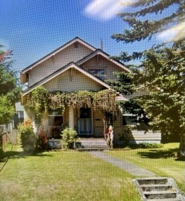 property at 7220 Tacoma Ave S