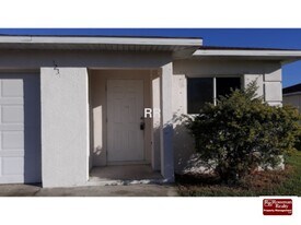1231 SE 8th Terrace in Cape Coral, FL - Building Photo