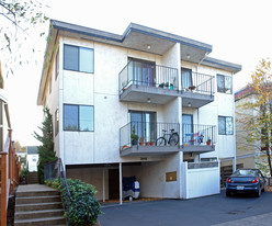 2846 W 14th Ave in Seattle, WA - Building Photo