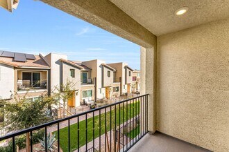 6820 Alpine White Ct in N Las Vegas, NV - Building Photo - Building Photo