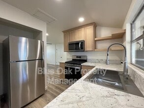 352 E 7th Ave in Chico, CA - Building Photo - Building Photo