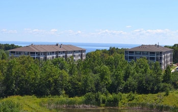 Summit Ridge Luxury Apartments in Duluth, MN - Foto de edificio - Building Photo