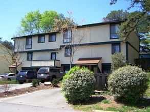 2107 Belle Terra Rd in Knoxville, TN - Foto de edificio - Building Photo