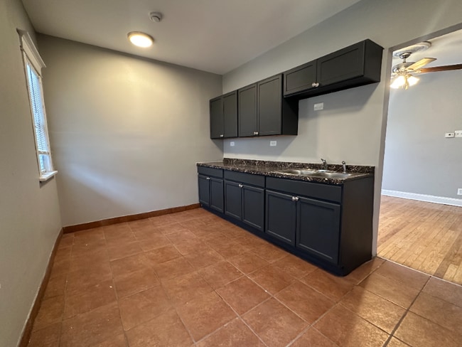 846-856 N Mayfield Ave in Chicago, IL - Foto de edificio - Building Photo