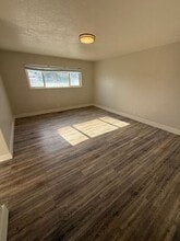 108 E Richelman Ln in Wellington, UT - Foto de edificio - Building Photo