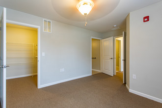 Cavalier Apartments II in Petersburg, VA - Building Photo - Interior Photo