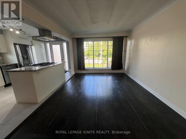 214 Rosemount Ave in Toronto, ON - Building Photo - Building Photo