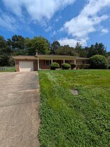 1820 36th St NE in Hickory, NC - Building Photo