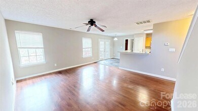 15413 De Havilland Dr in Charlotte, NC - Building Photo - Building Photo