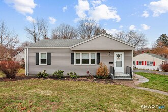 125 Twin Brook Rd in Hamden, CT - Building Photo - Building Photo