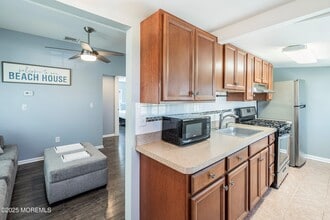 309 Hiering Ave in Seaside Heights, NJ - Building Photo - Building Photo