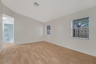 13730 Sunflower Ct, Unit A in Wellington, FL - Foto de edificio - Building Photo