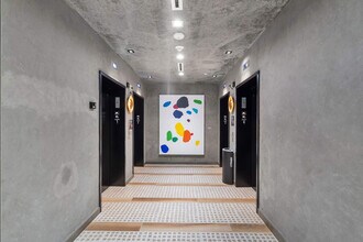 225 N Miami Ave in Miami, FL - Building Photo - Building Photo