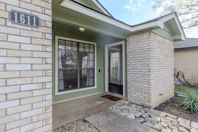 1611 Somerset Dr in Round Rock, TX - Building Photo - Building Photo