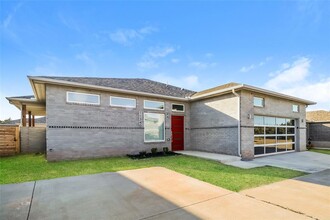 11340 Paradise Out Ln in Oklahoma City, OK - Building Photo - Building Photo