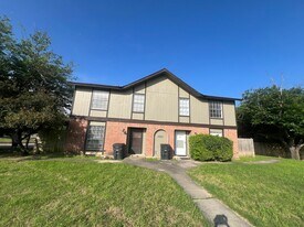 4502 Hunt Cir, Unit A in Killeen, TX - Building Photo