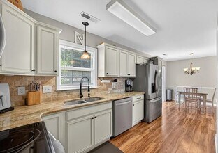 6125 Birkdale Dr in High Point, NC - Building Photo - Building Photo
