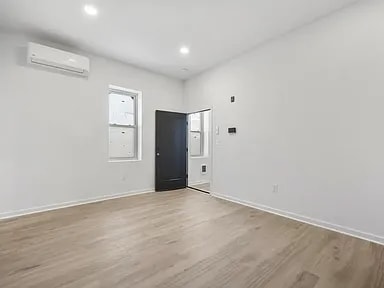 1500 W Tioga St, Unit 1 in Philadelphia, PA - Building Photo - Building Photo