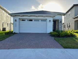 7484 Wing Span Wy in St. Cloud, FL - Foto de edificio