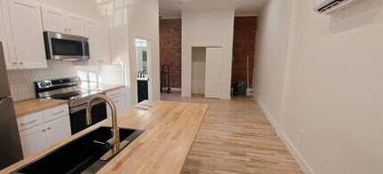 4204 Williamson Pl, Unit 1B in Cincinnati, OH - Building Photo - Building Photo